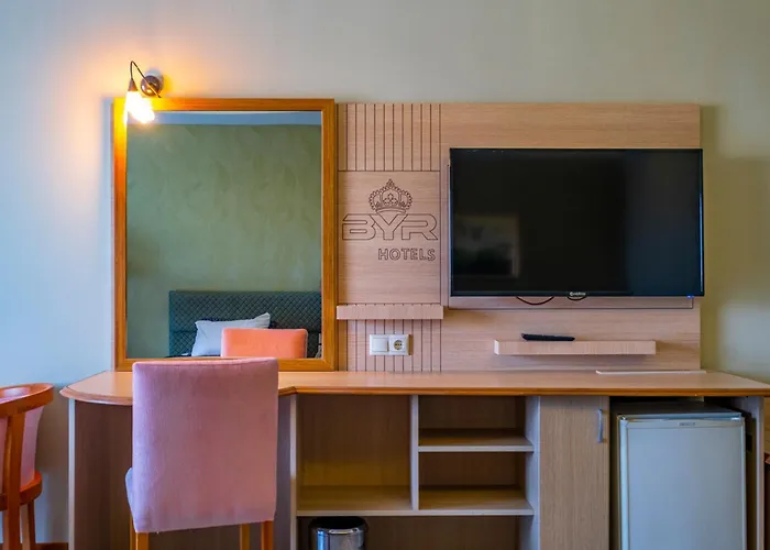 Hotel Grand Cortez Halal Family Konakli