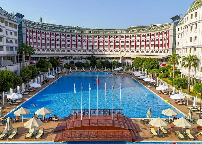 Grand Cortez Halal Family Hotel *