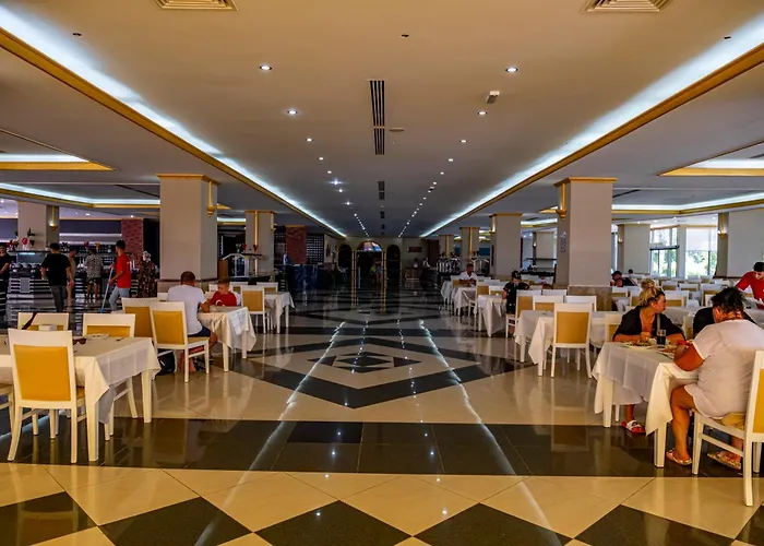 Hotel Grand Cortez Halal Family Konakli