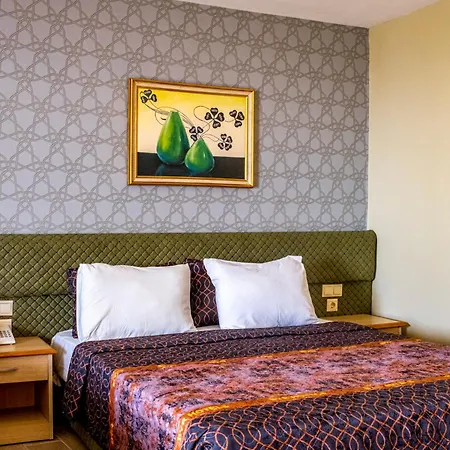 Grand Cortez Halal Family Konaklı