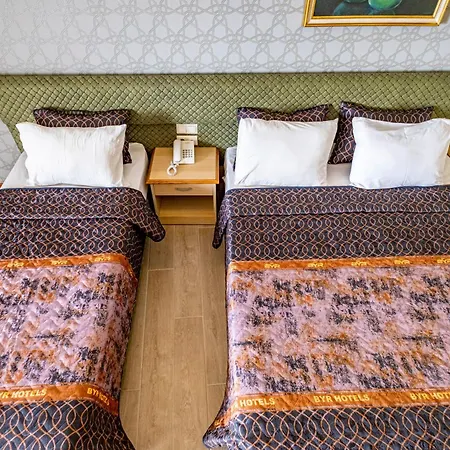 Grand Cortez Halal Family