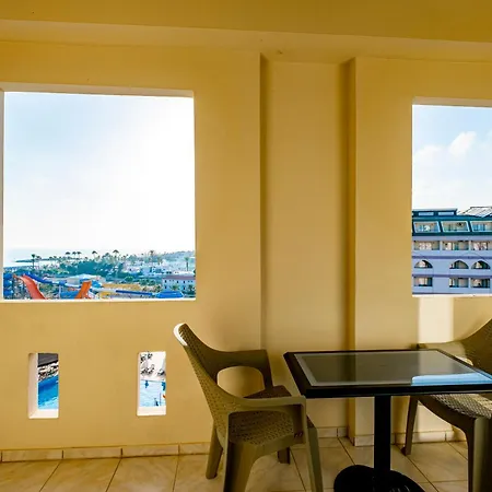 Grand Cortez Halal Family