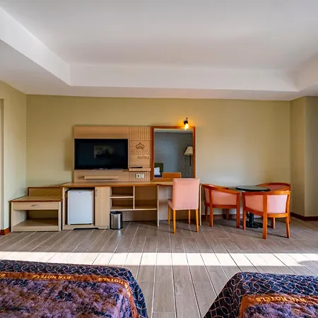 Grand Cortez Halal Family *