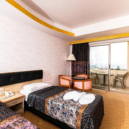 Grand Cortez Halal Family Hotel *