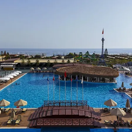 Grand Cortez Halal Family Konaklı