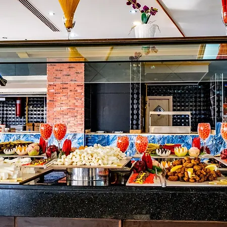 Grand Cortez Halal Family Hotel *