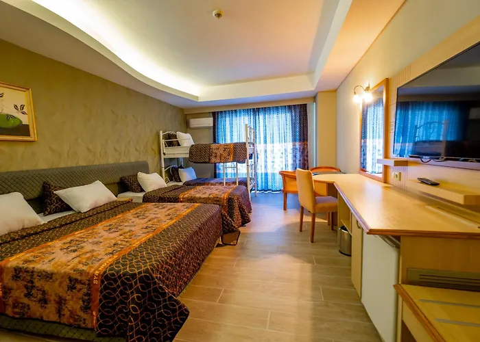 Hotel Grand Cortez Halal Family Konaklı