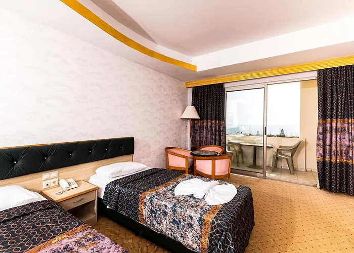 Grand Cortez Halal Family Hotel *