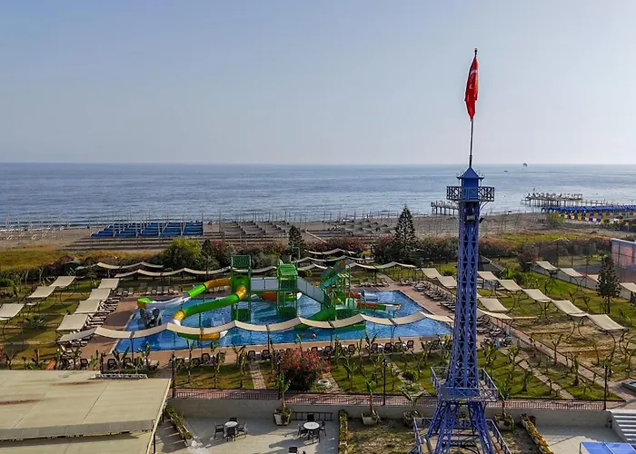 Hotel Grand Cortez Halal Family Konaklı